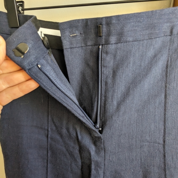 NWT Diane Von Furstenberg Pleat Front Flare Pant in NAVY | Size 4 - Picture 3 of 7